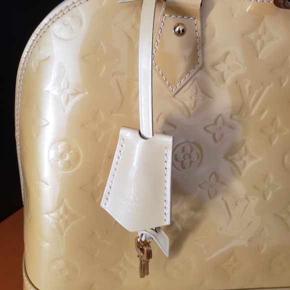 SOLD - Picture 4 of 14